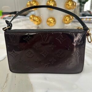 Louis Vuitton pochette (painted)